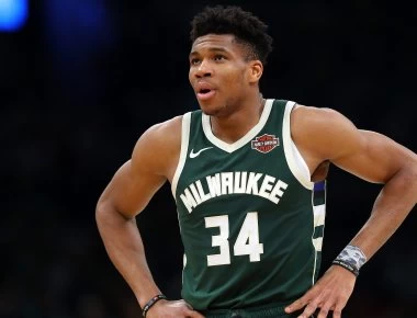 Σαρώνει τα πάντα ο Γιάννης Αντετοκούνμπο: Αναδείχθηκε «Αθλητής της χρονιάς» στις ΗΠΑ